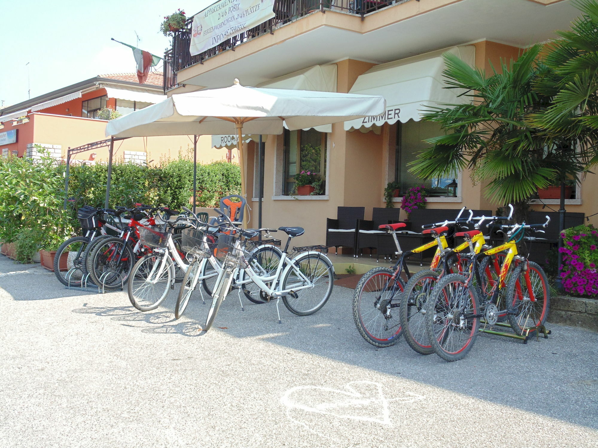 Master Camere Ed Appartamenti Lazise Kültér fotó